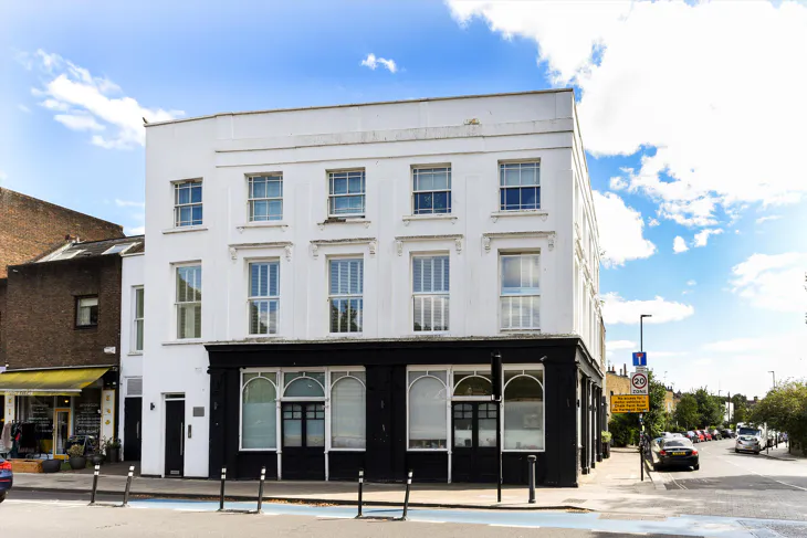 Flat Prince of Wales Road in Greater London