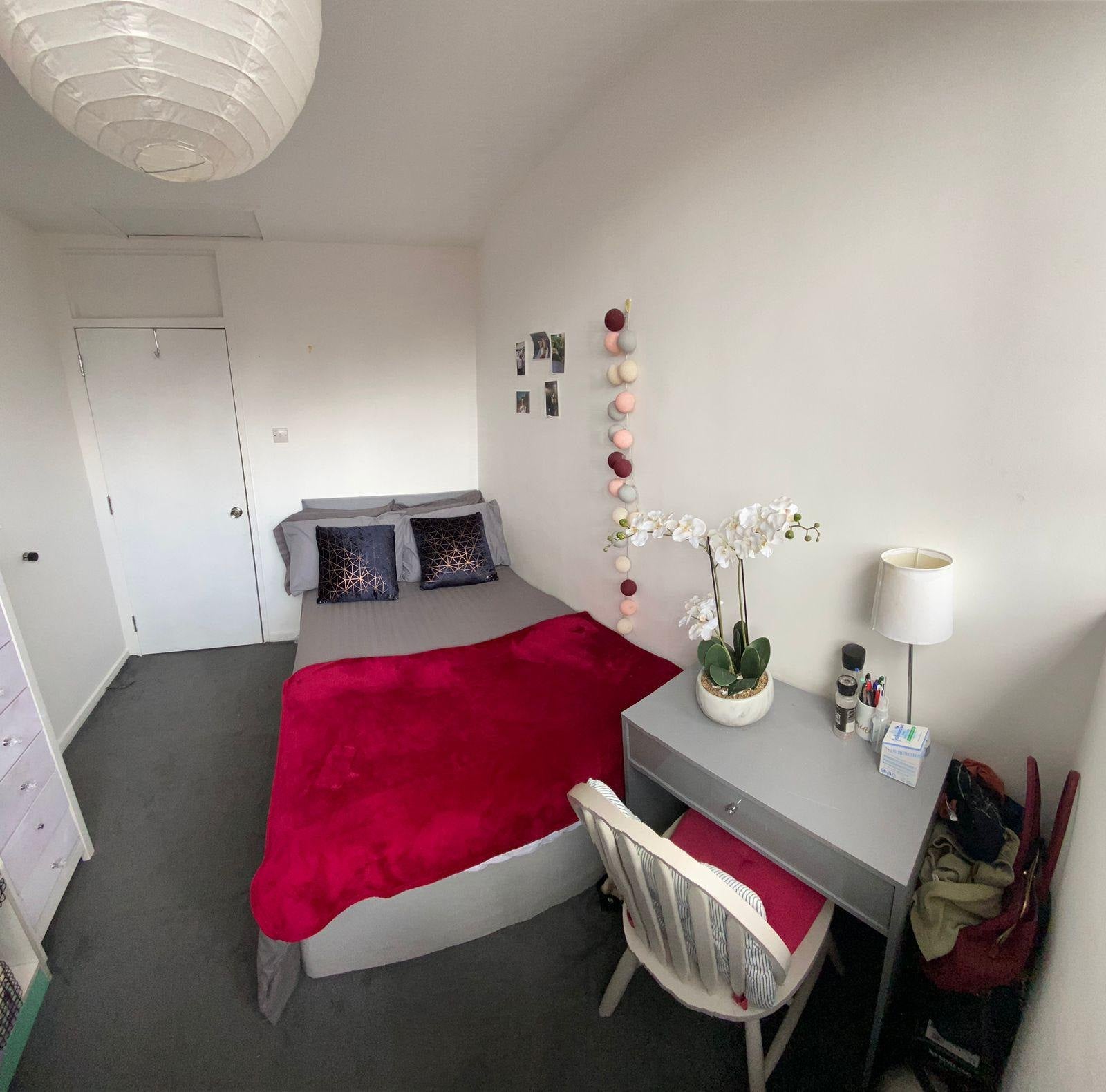 Room Falkirk Street in Greater London