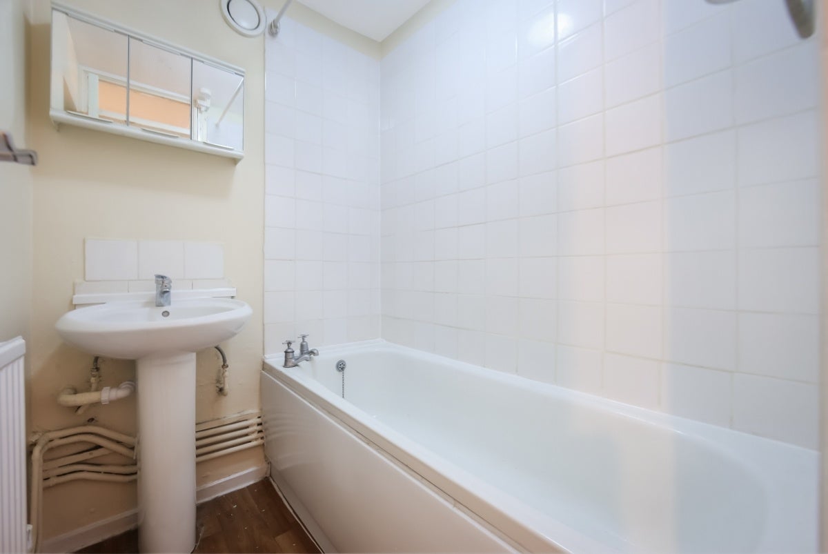 Room Beachcroft Way in Greater London