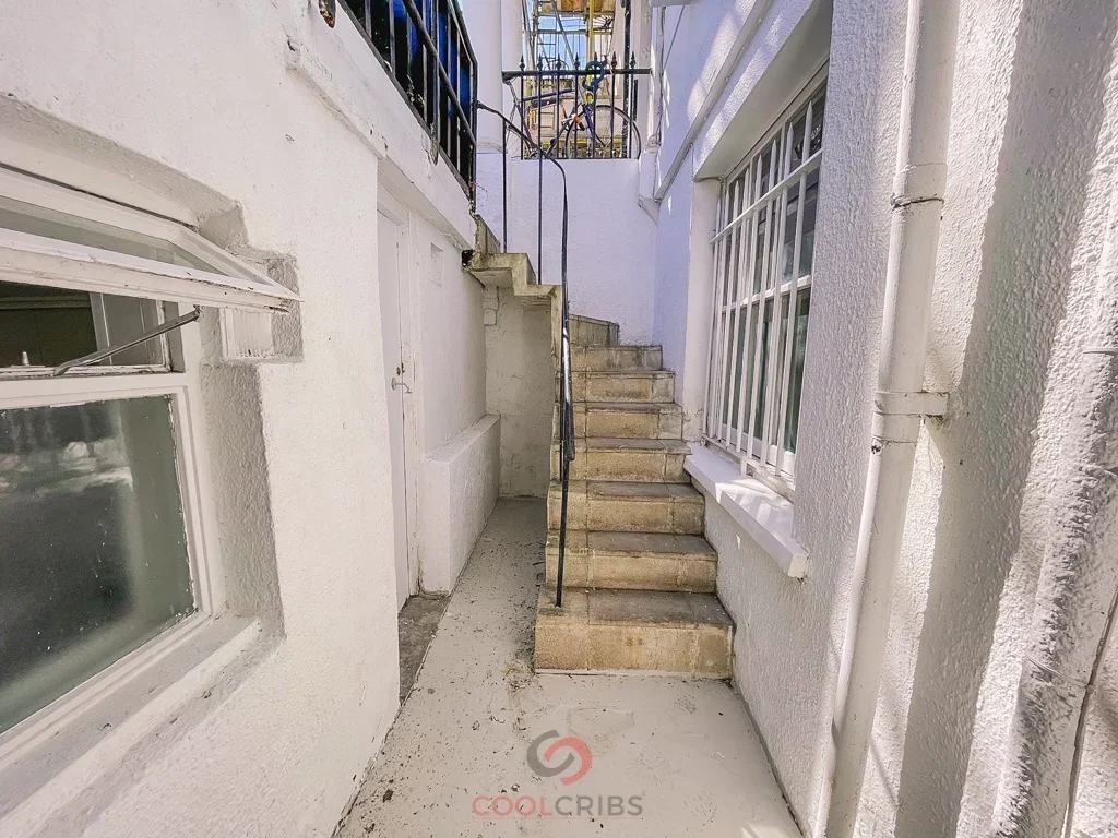 Flat Inverness Terrace in City of Westminster