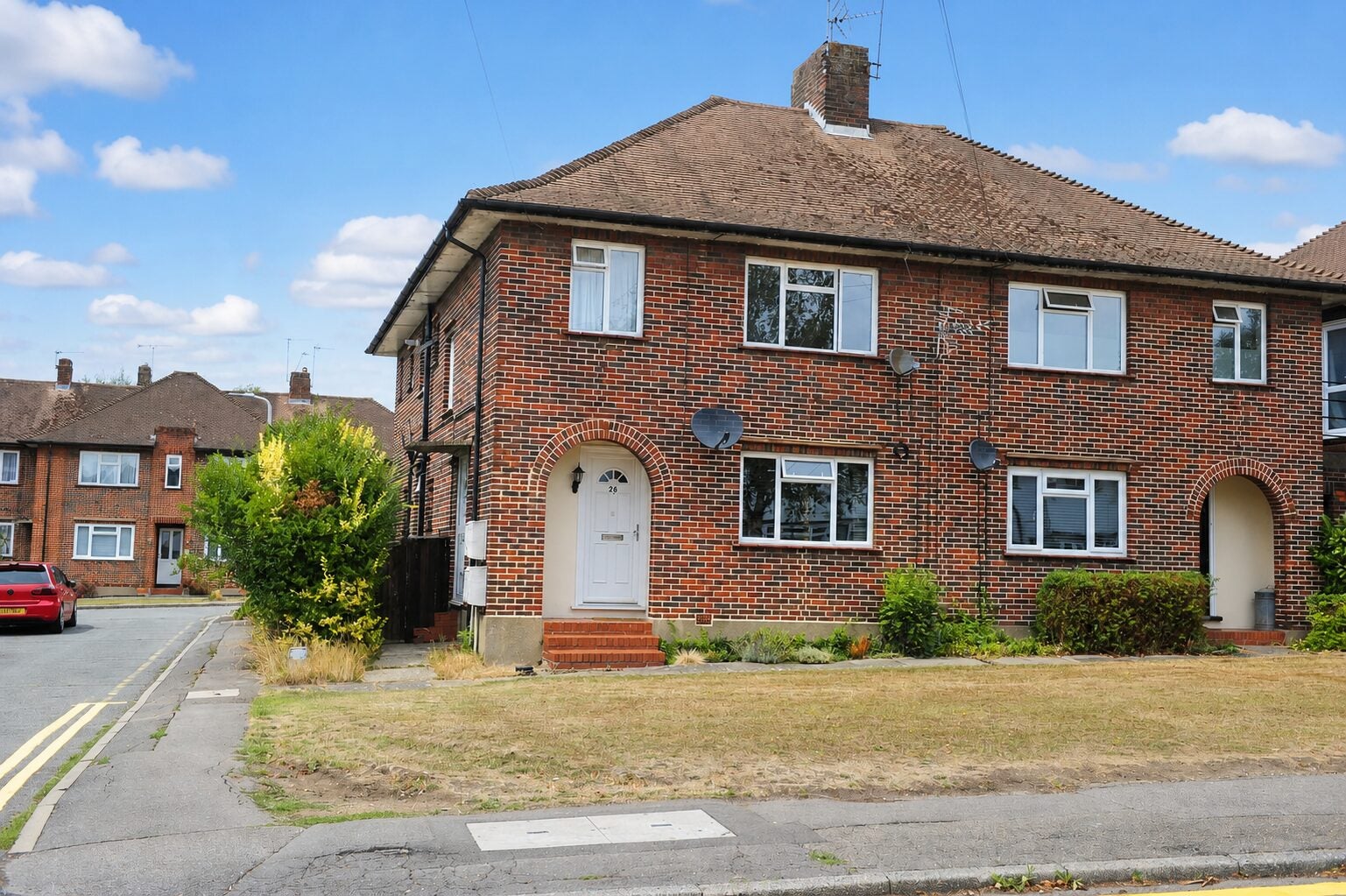 Flat Green Lawns in Greater London