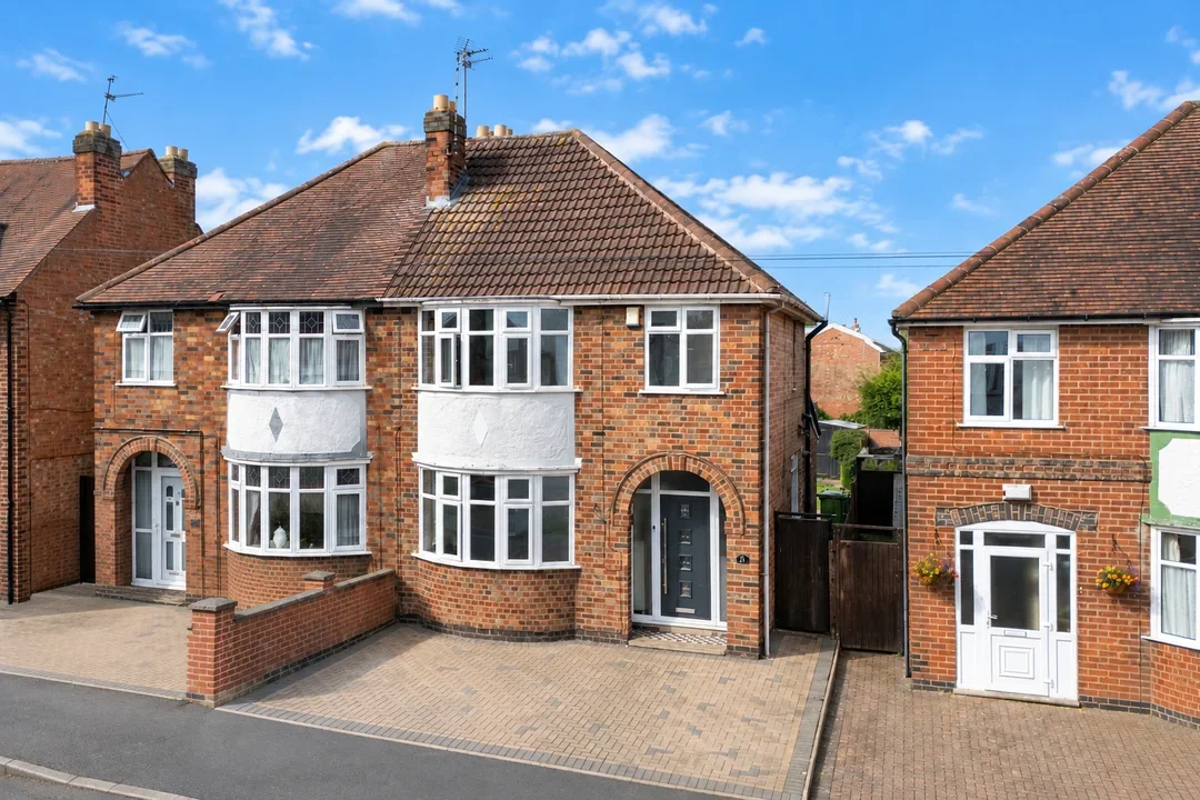 House Balmoral Drive in Braunstone Town