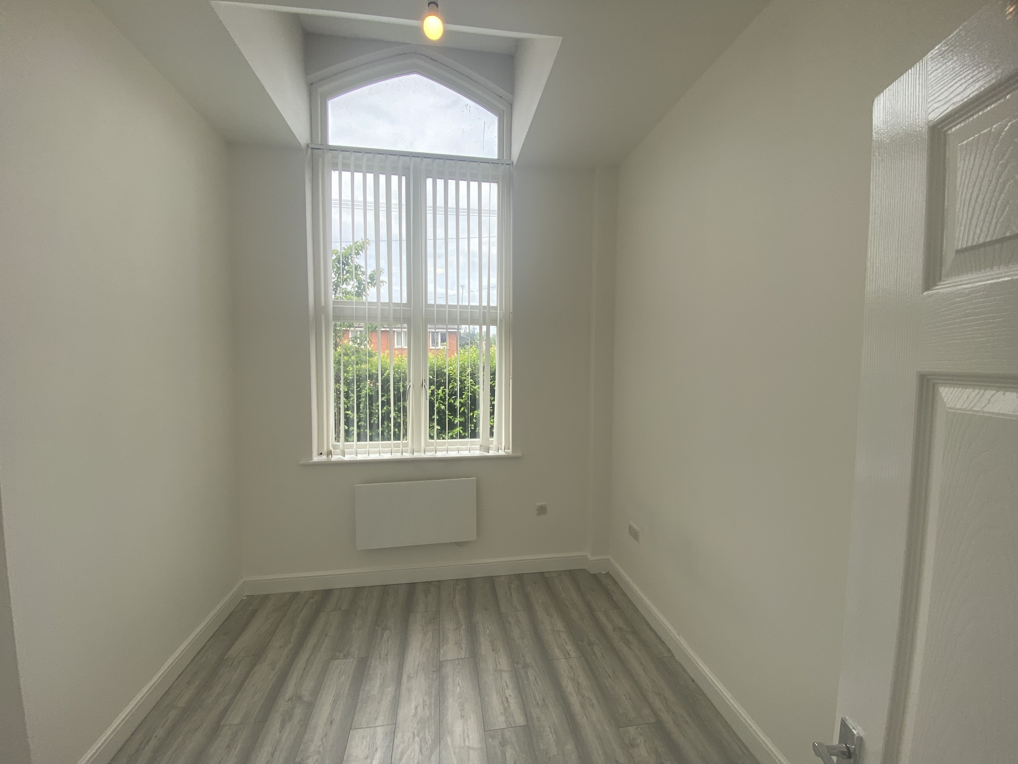 Flat Derrington Avenue in Crewe