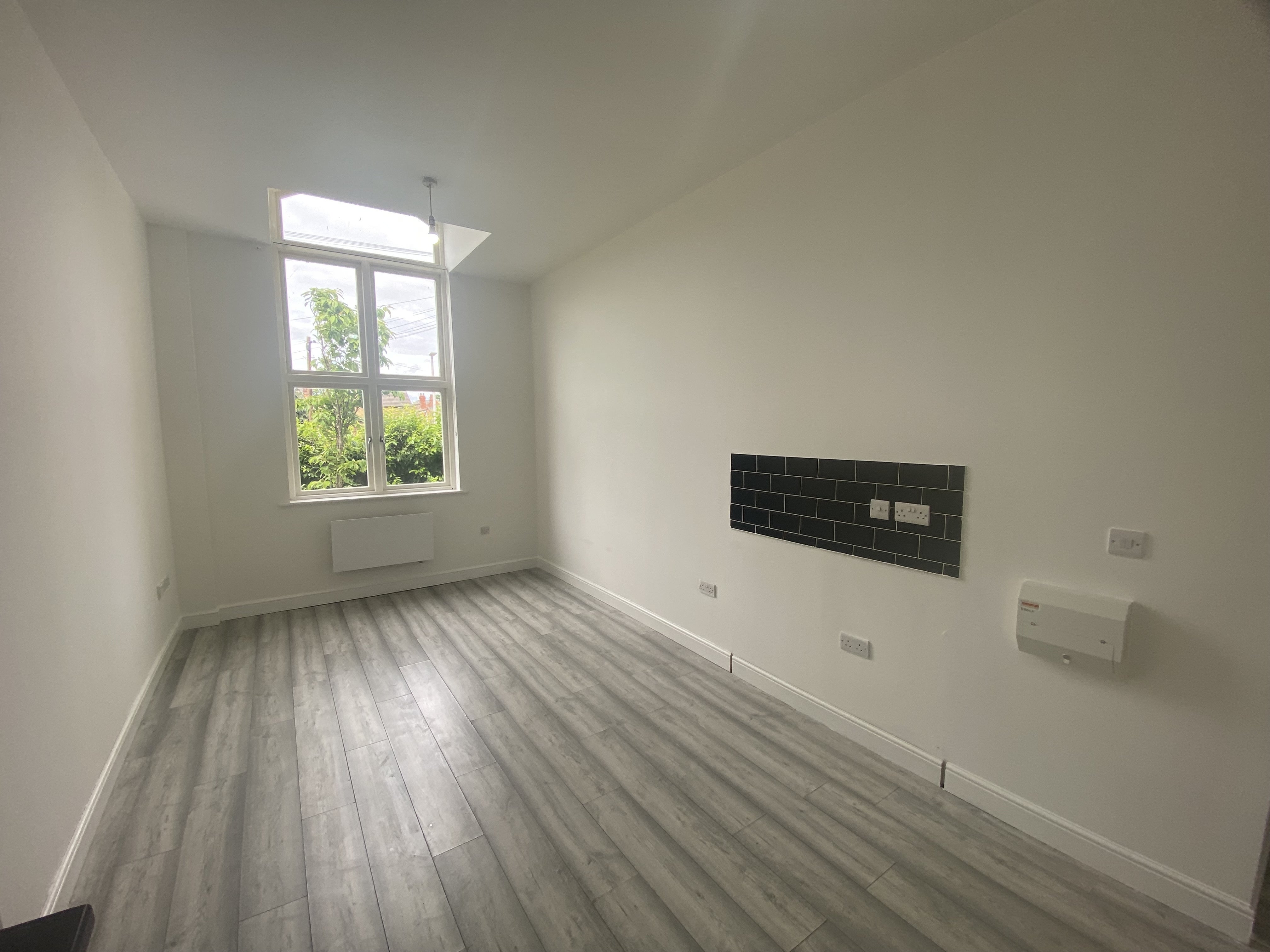 Flat Derrington Avenue in Crewe