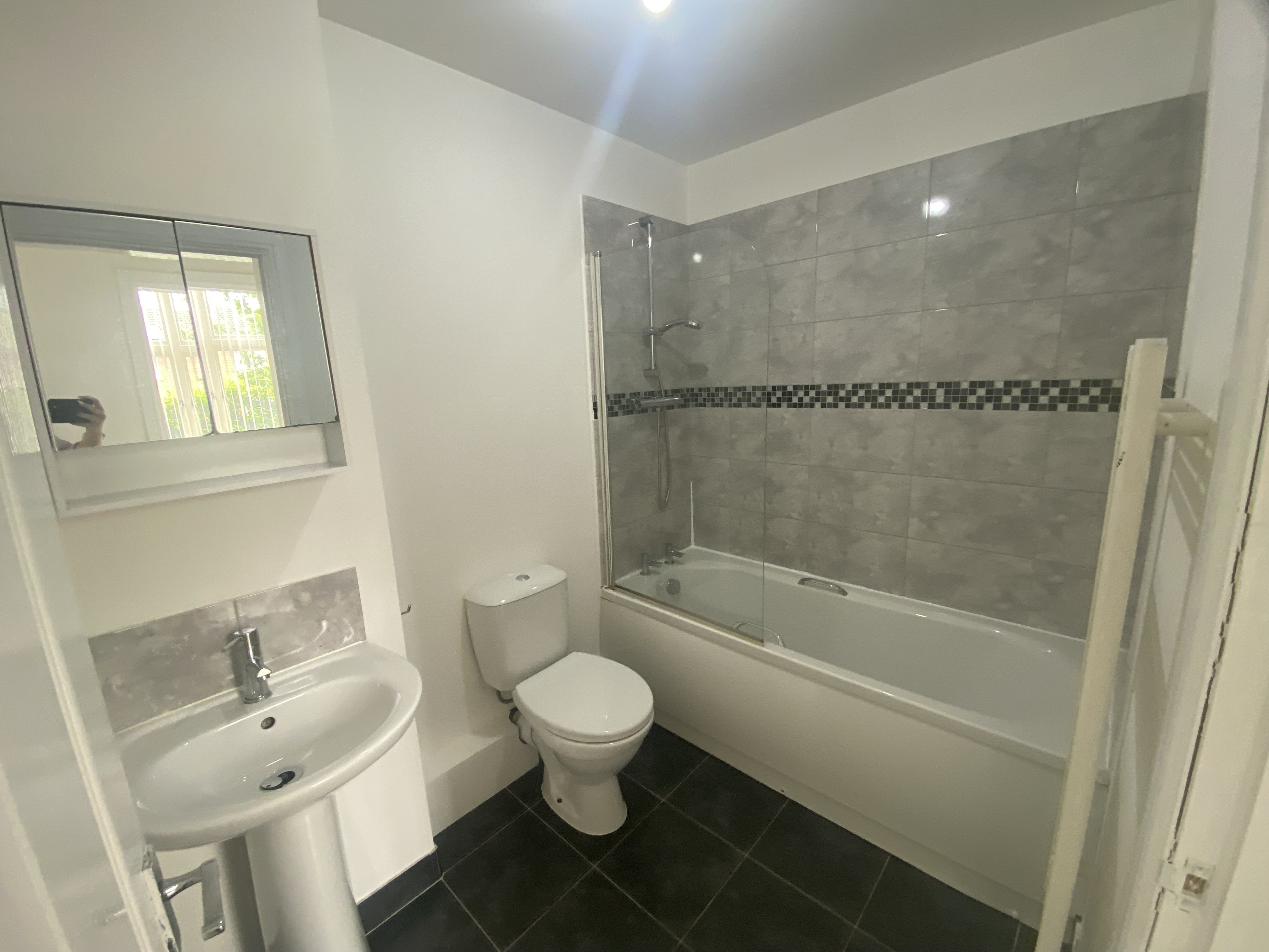 Flat Derrington Avenue in Crewe