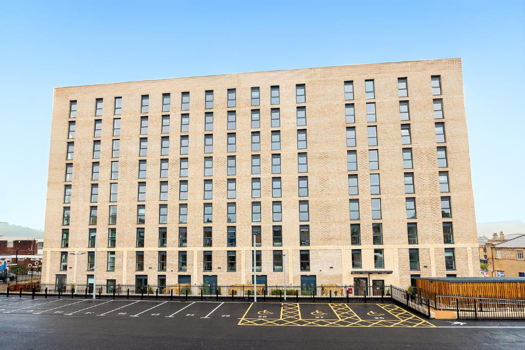 Flat Swine Market in Calderdale