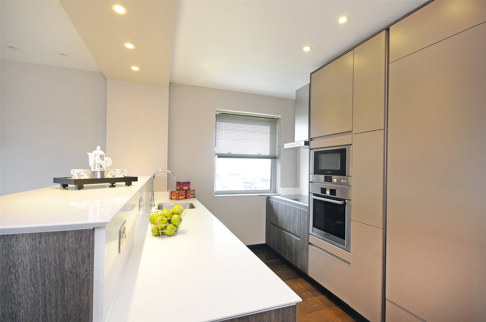 Flat Boydell Court in Greater London