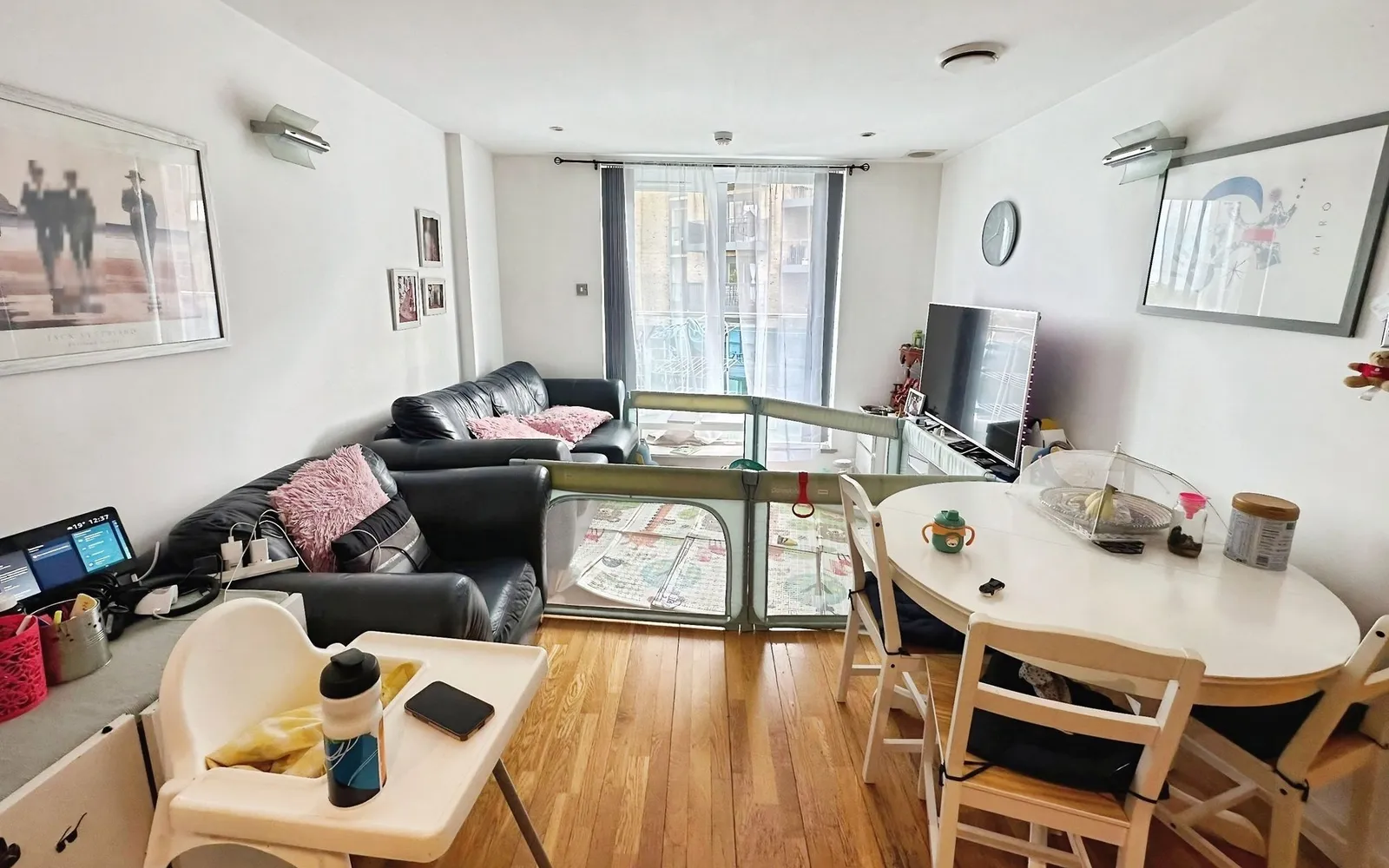 Flat Lyon Road in Greater London