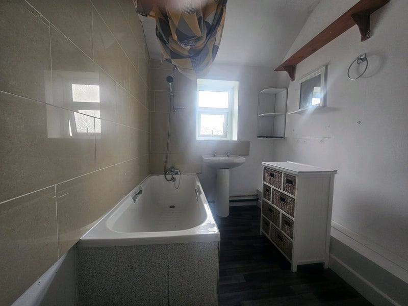 Room Haslingden Road in Guide