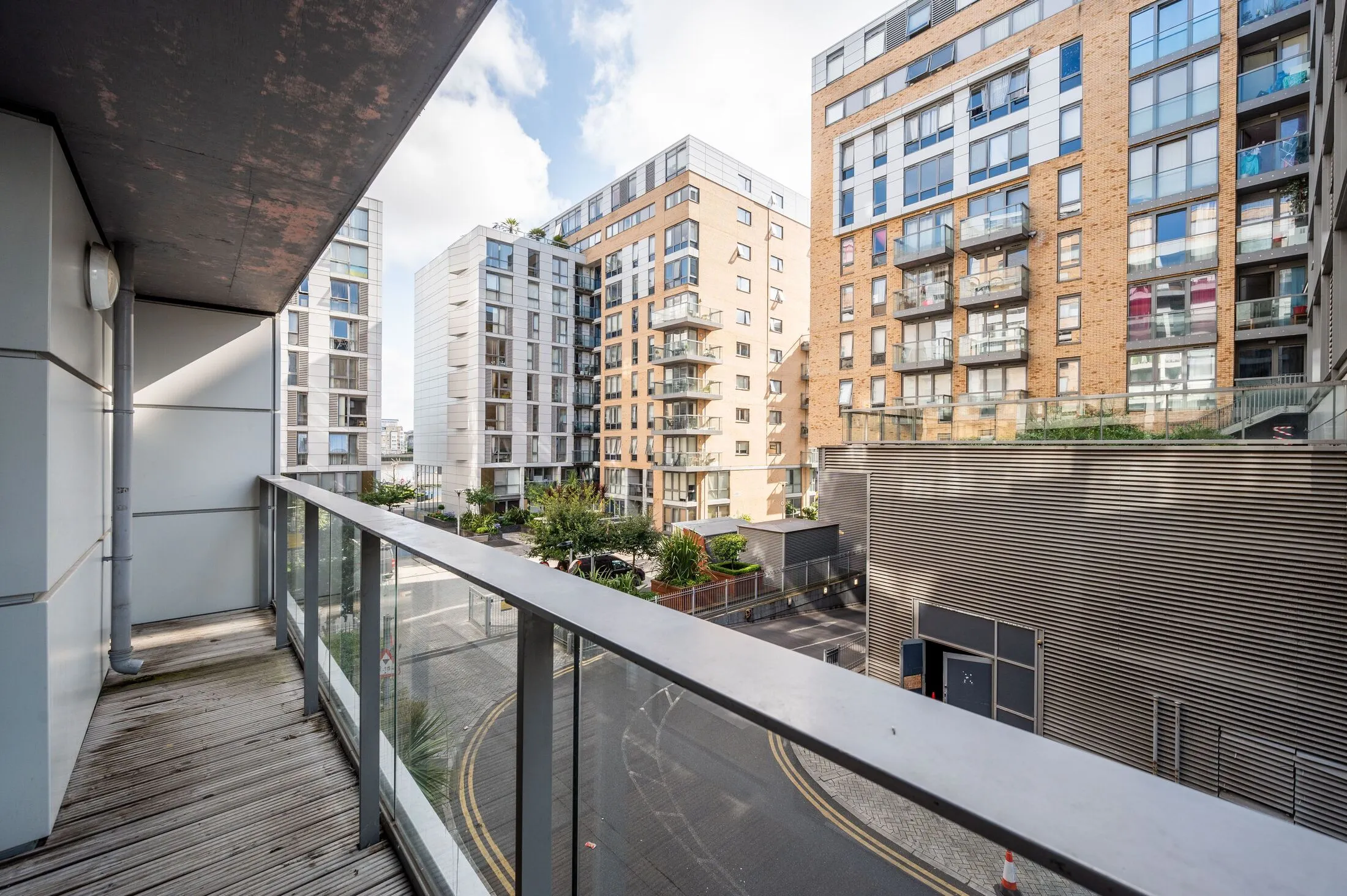 Flat Dowells Street in Greater London