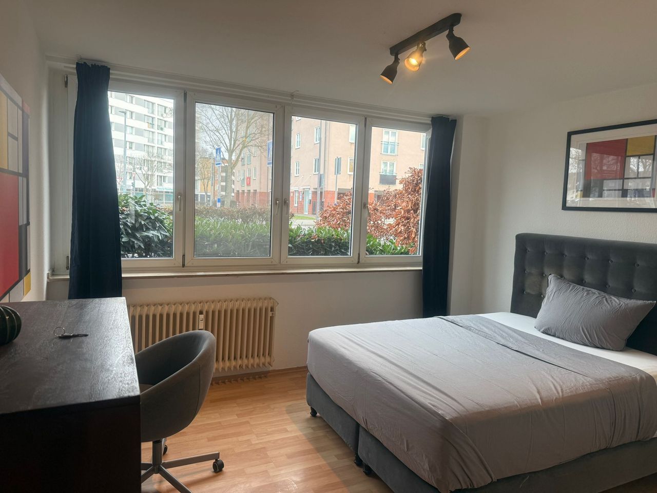 Zimmer Aachener Straße in Düsseldorf