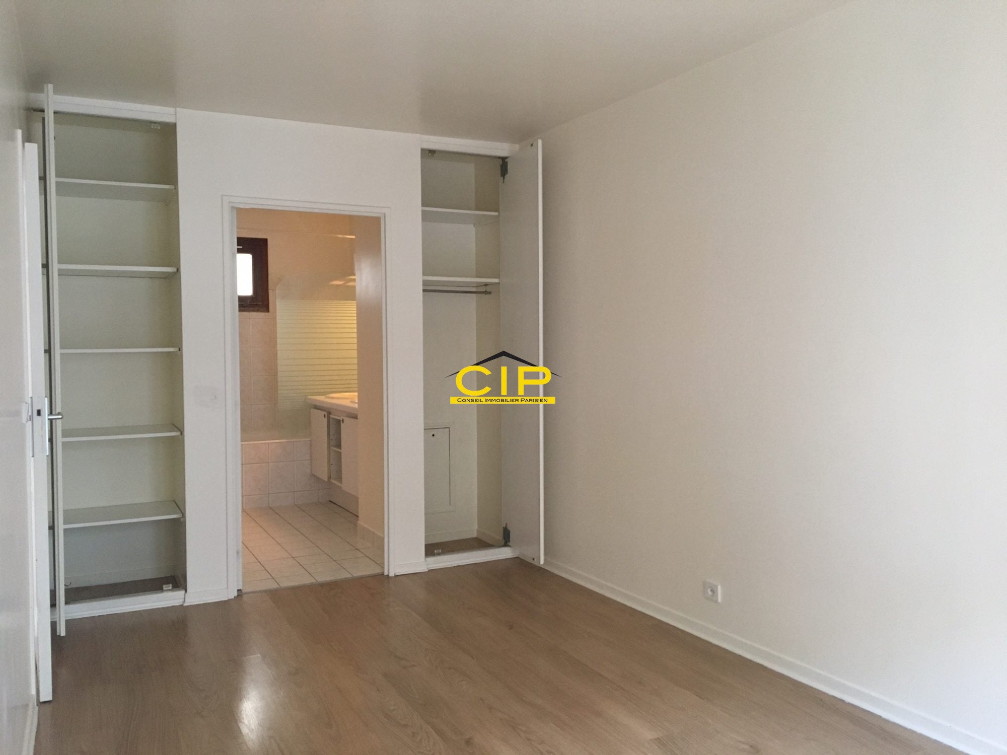 Appartement Boulevard Sérurier à Paris