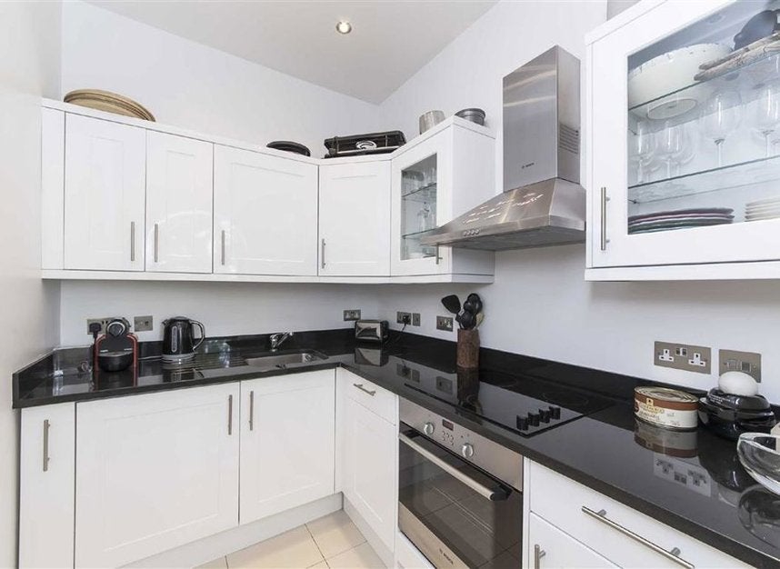 Flat Cornwall Mews South in Greater London