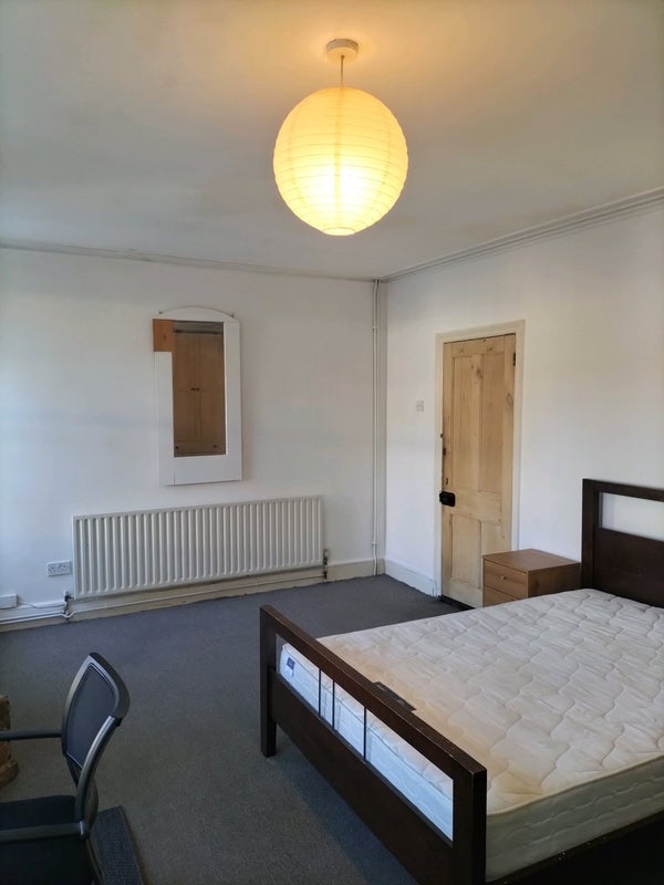 Room Brookfield Avenue in Bristol