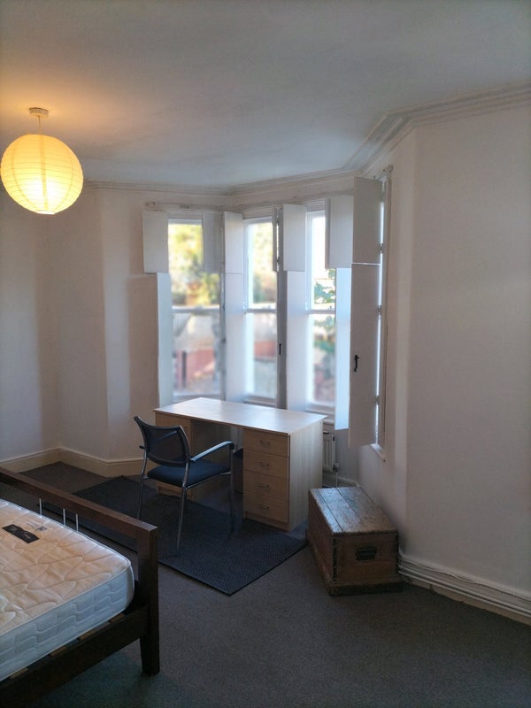 Room Brookfield Avenue in Bristol