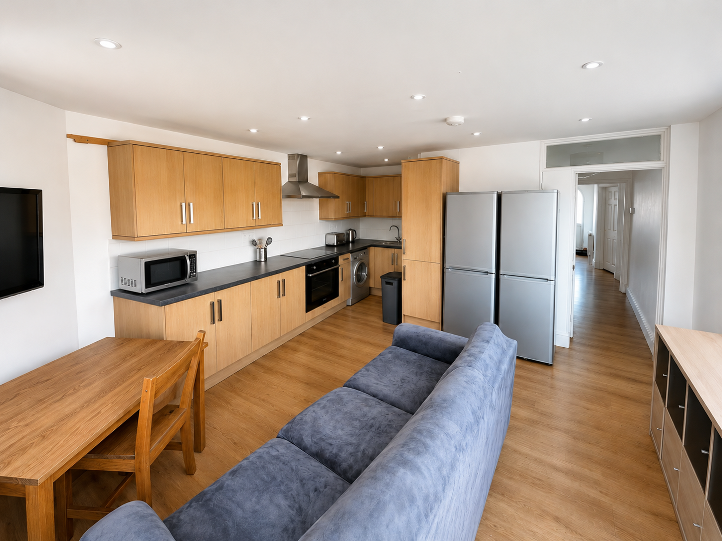 Room Queen Charlton Lane in Bristol