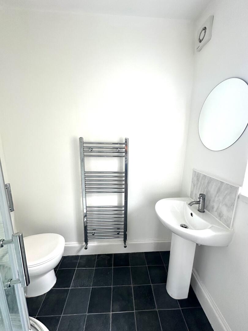 Room Queen Charlton Lane in Bristol