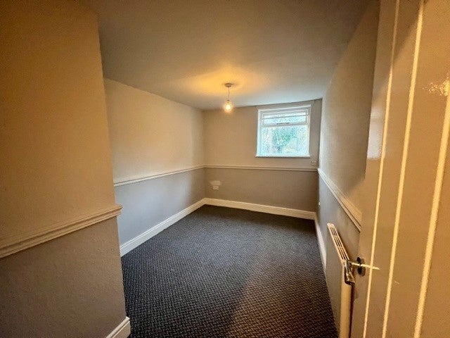 Flat Pierremont Crescent in Darlington