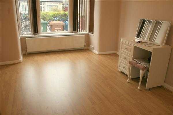 Flat Gordon Road in Greater London