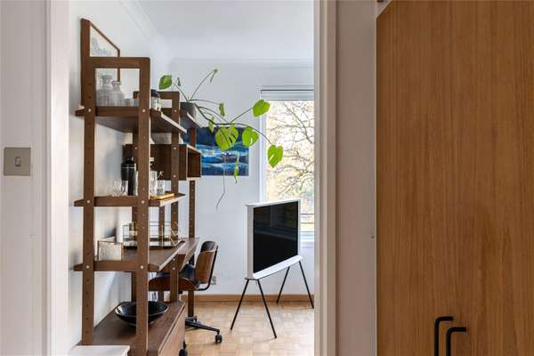 Flat St Agnes Close in Greater London