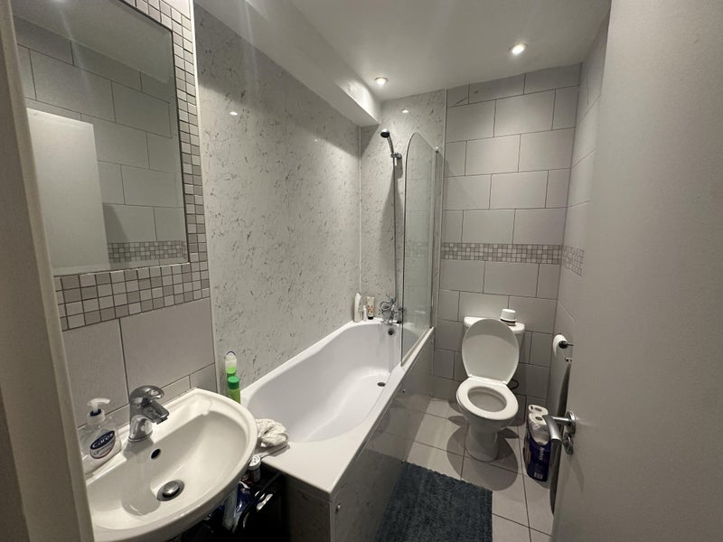 Room Fieldgate Street in Greater London