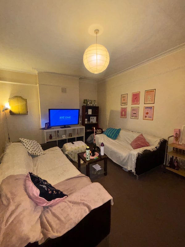 Room Gilbey Road in Greater London