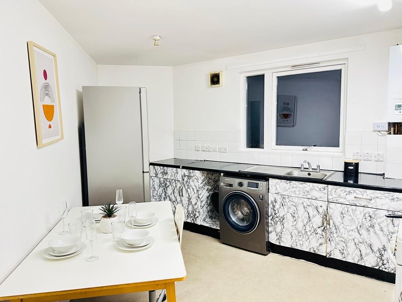 Flat Emerald Road in Greater London