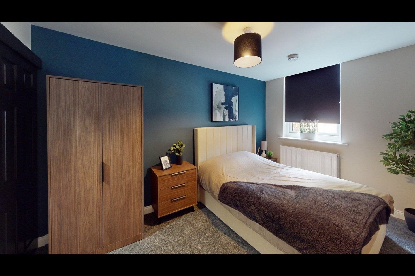 Room Longford Street in Warrington