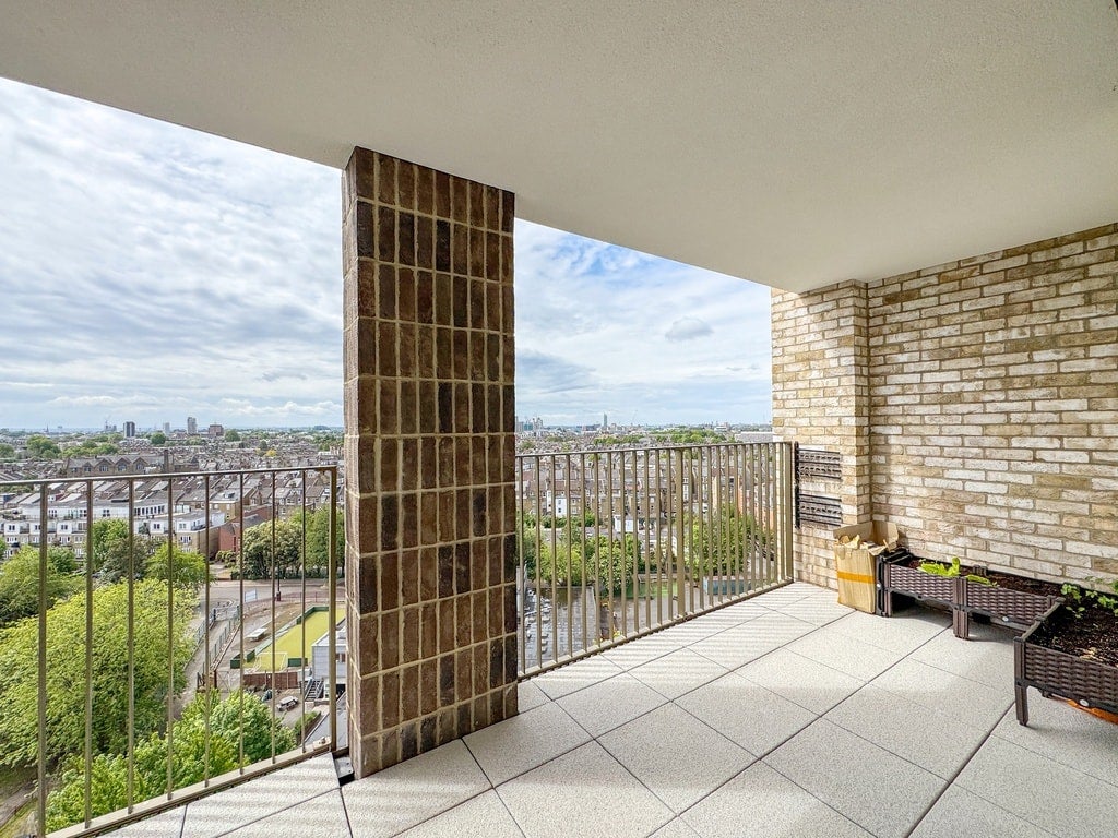 Flat Goldhurst Terrace in Greater London