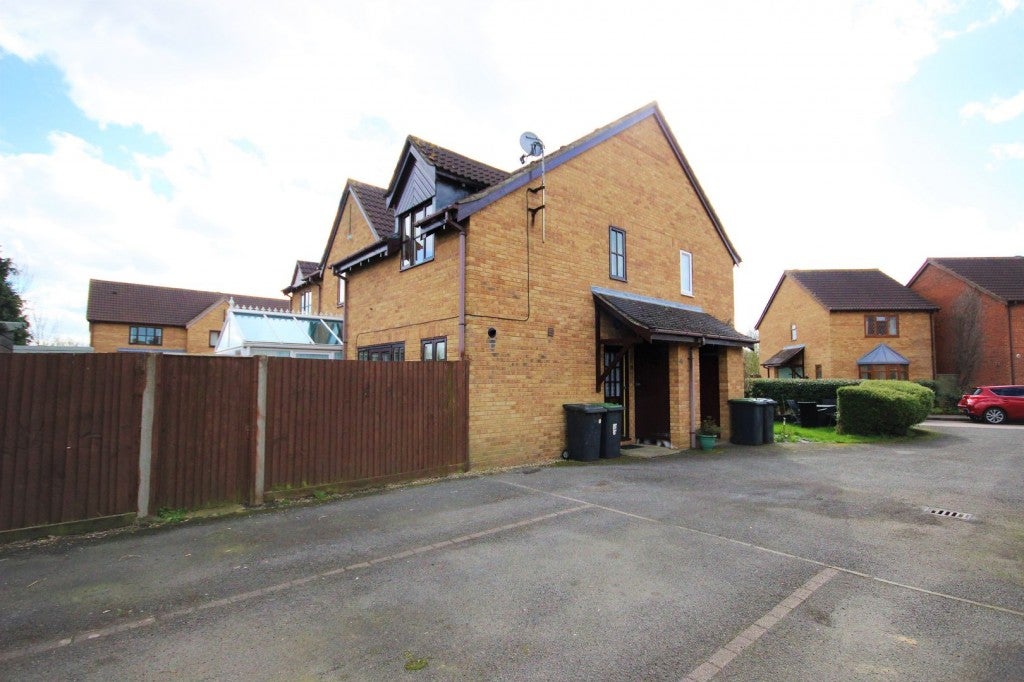 House St Marys Close in Marston Moretaine
