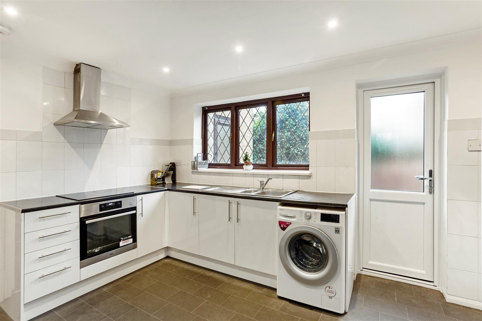Room Ferrers Avenue in Greater London