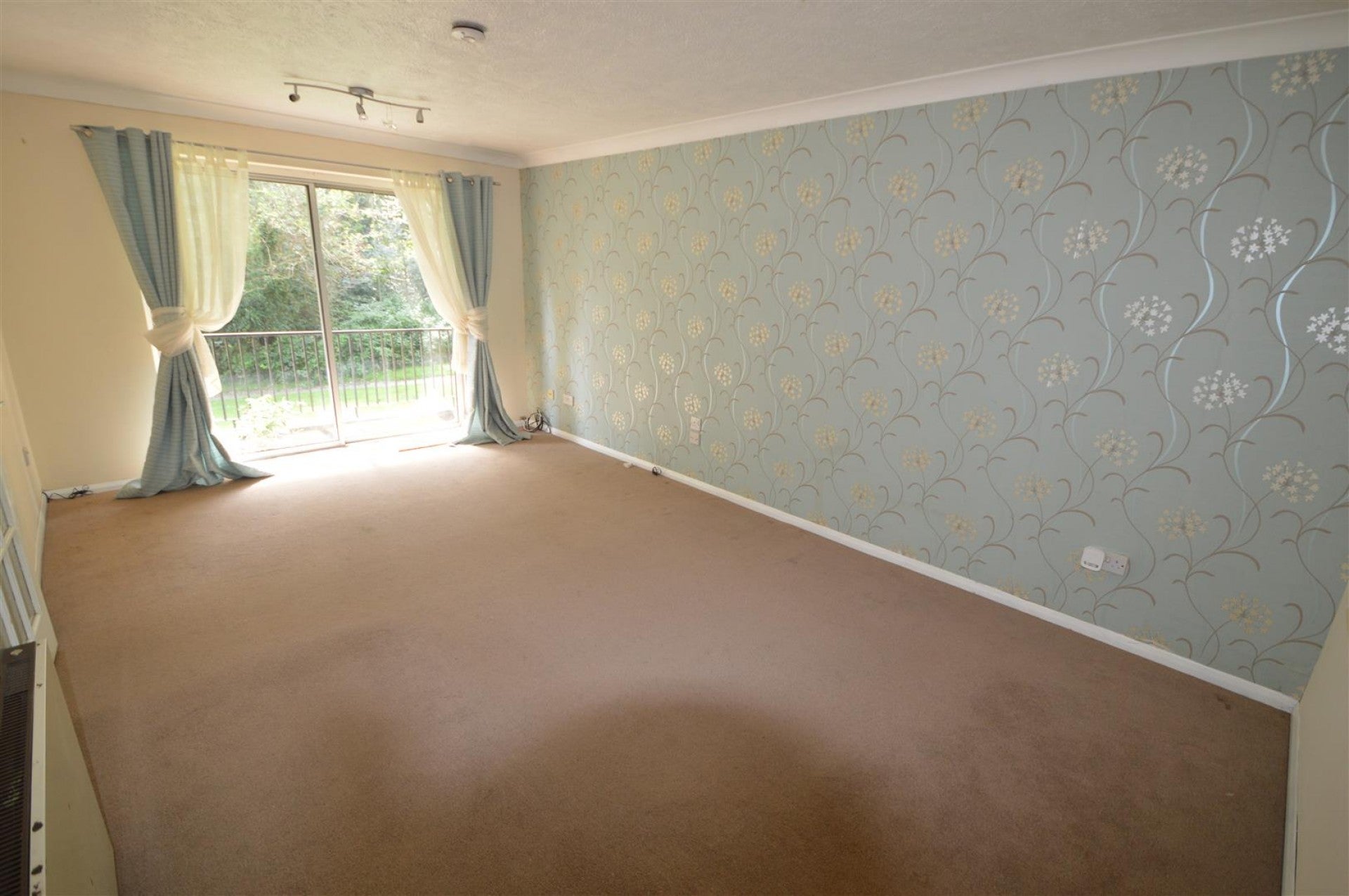 Flat Hilders Farm Close in Wealden