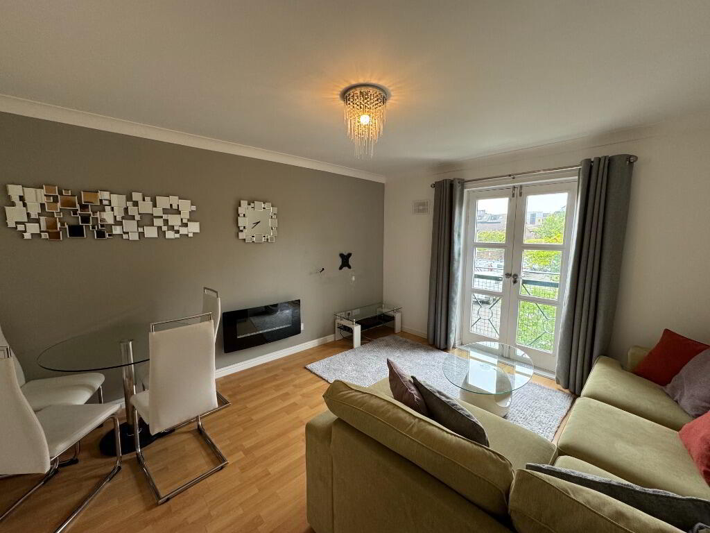 Flat New Mart Road in City of Edinburgh