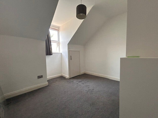Flat Cardigan Street in Luton