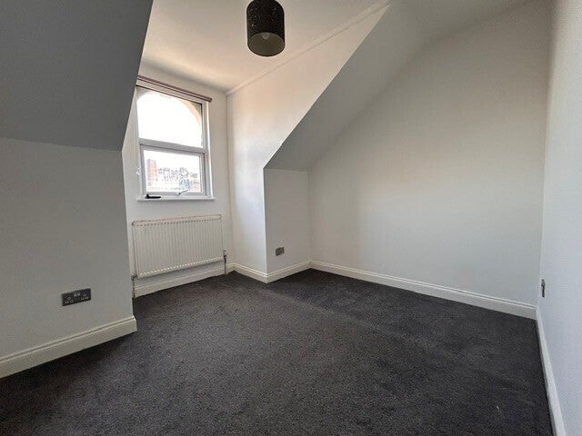 Flat Cardigan Street in Luton