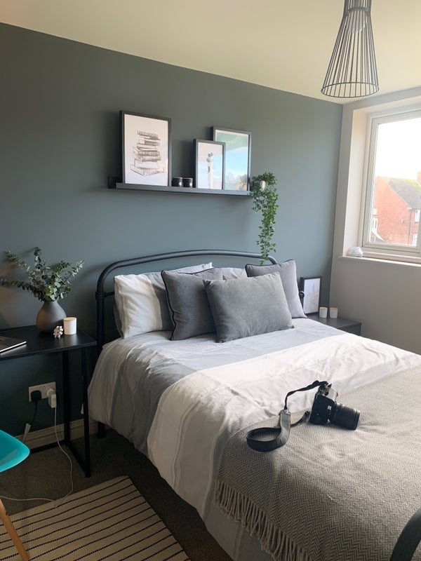 Room Tudor Gardens in Slough