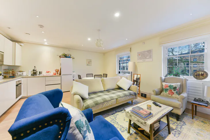 Flat Trinity Street in Greater London