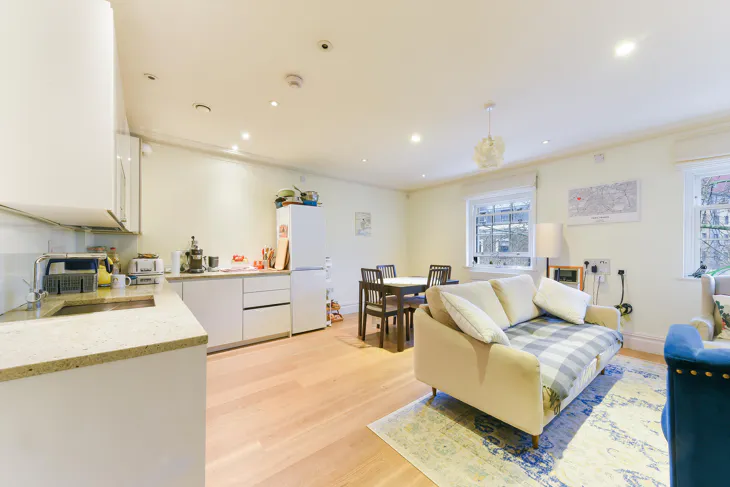 Flat Trinity Street in Greater London