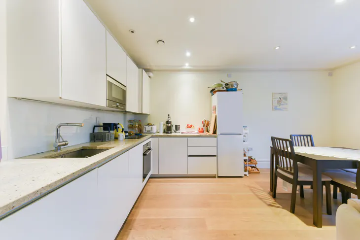 Flat Trinity Street in Greater London