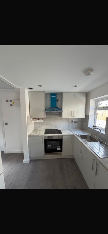House Fieldcommon Lane in Elmbridge