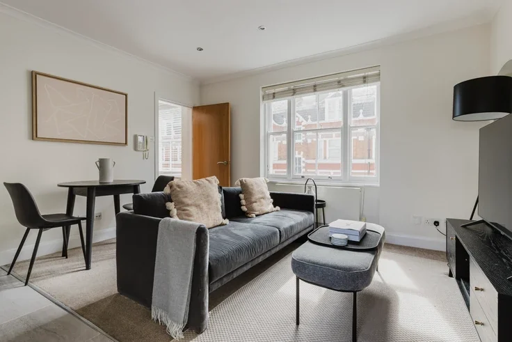 Flat Nottingham Place in City of Westminster