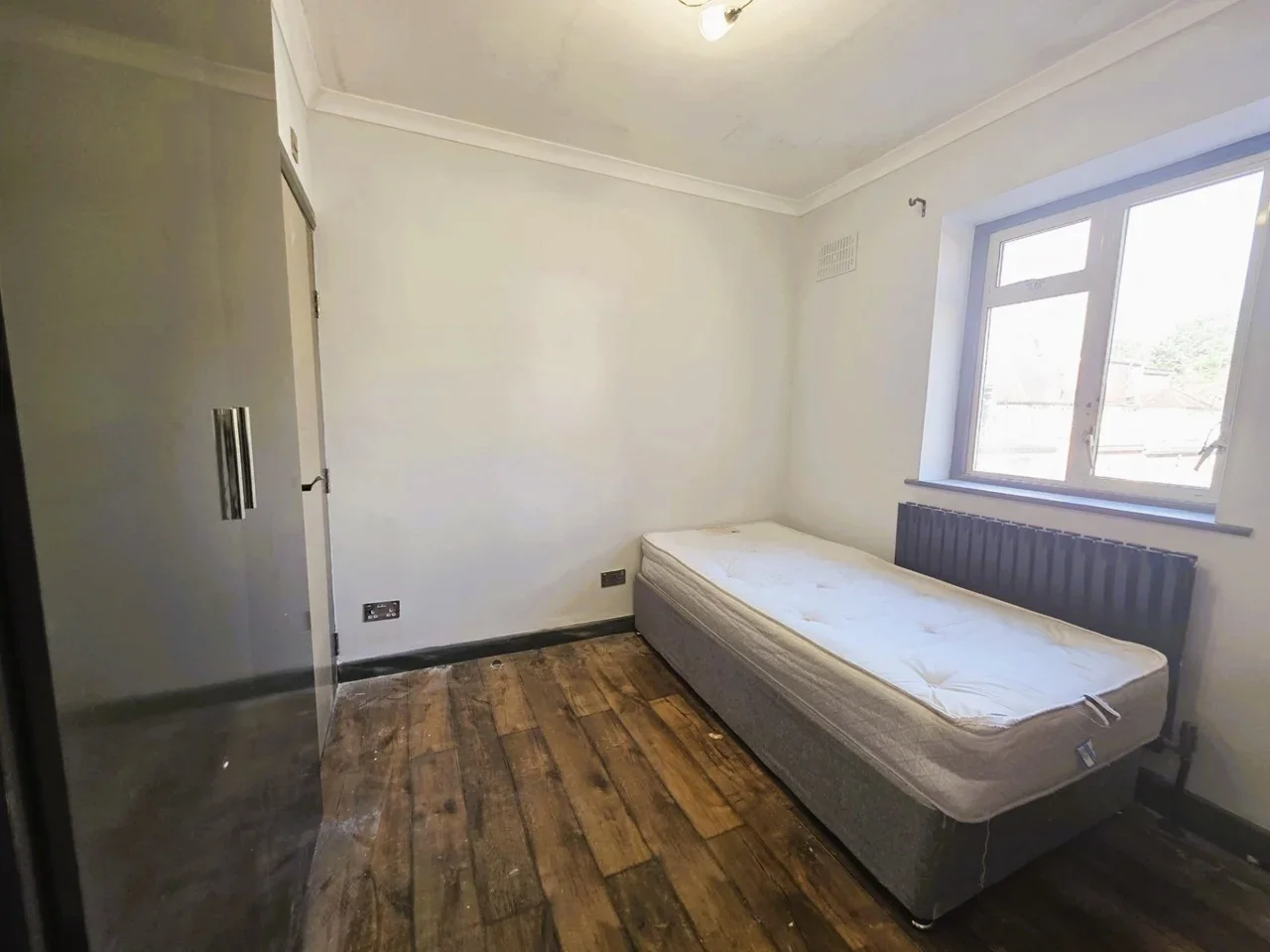 Room Station Parade in Greater London