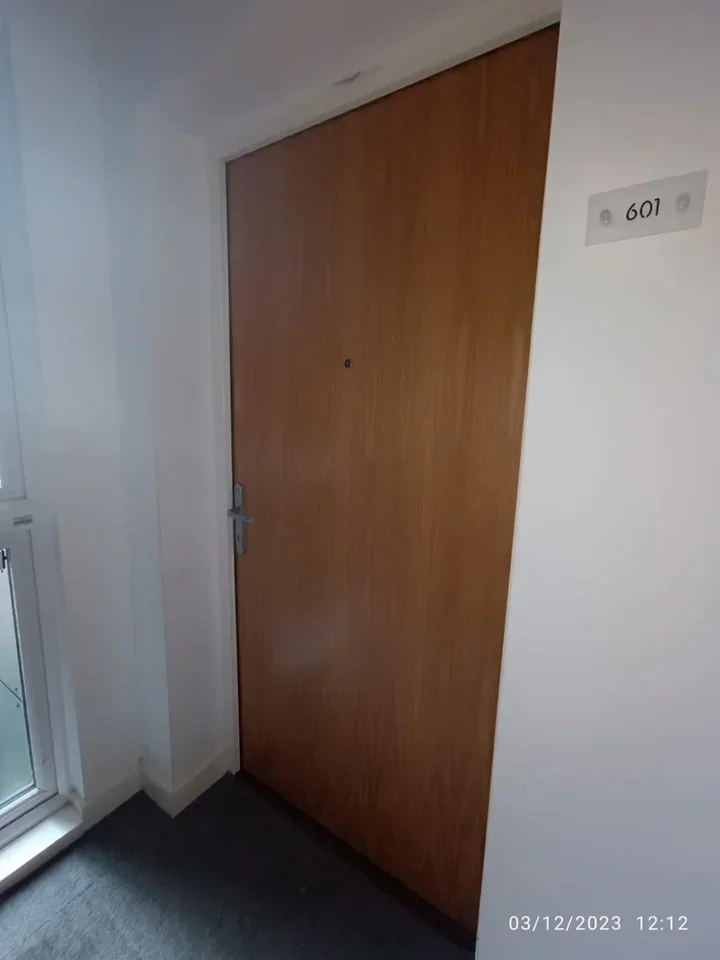 Flat Elmira Way in Salford