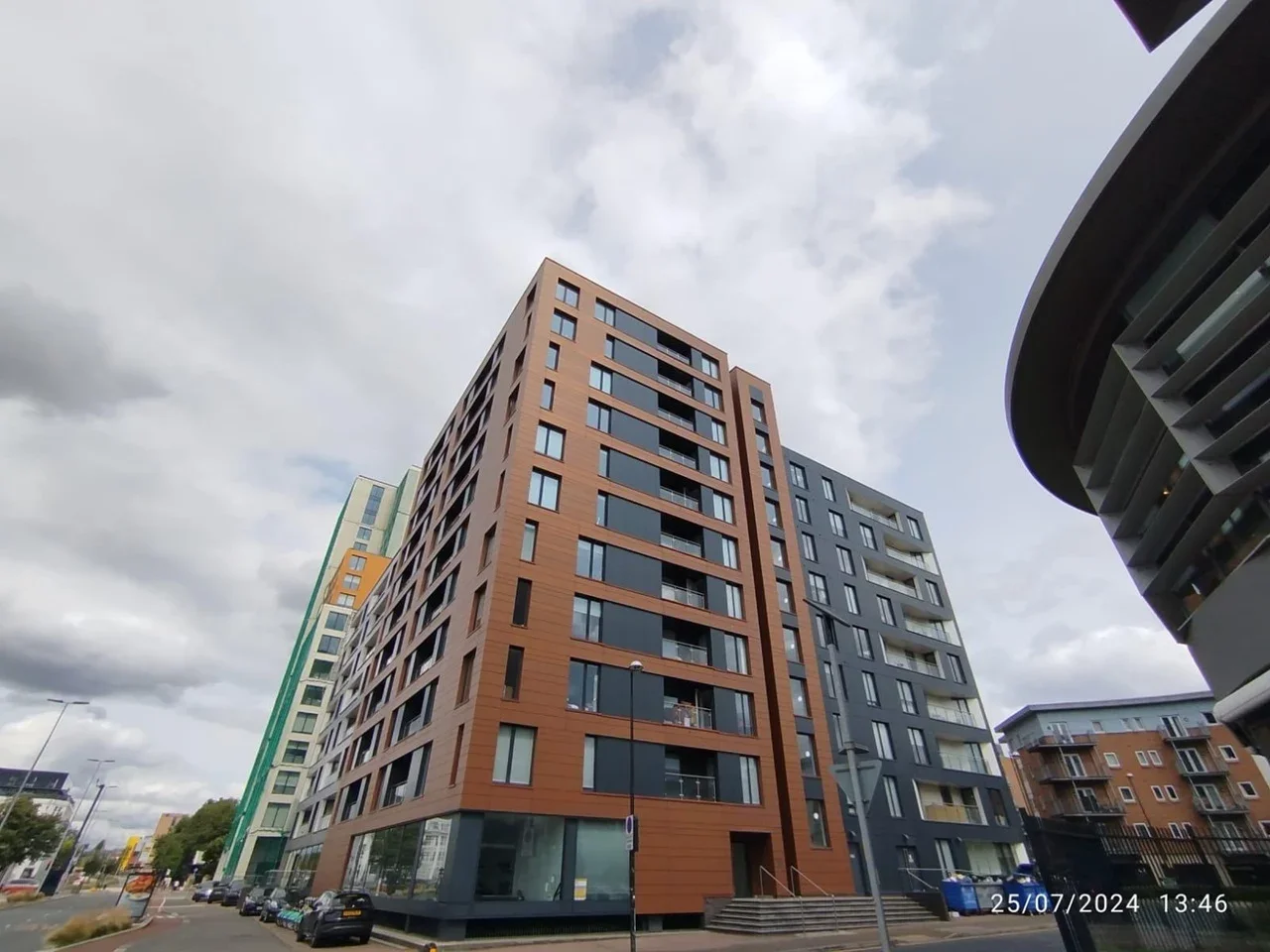 Flat Elmira Way in Salford