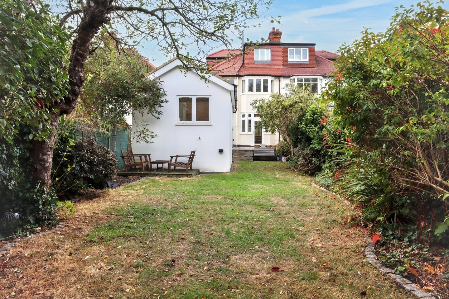 House Sutherland Grove in Greater London