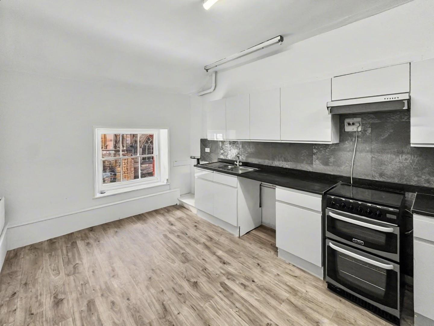 Flat The Close in Lichfield