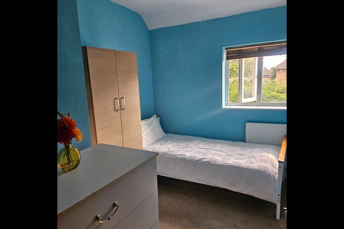 Room Hillier Way in Slough