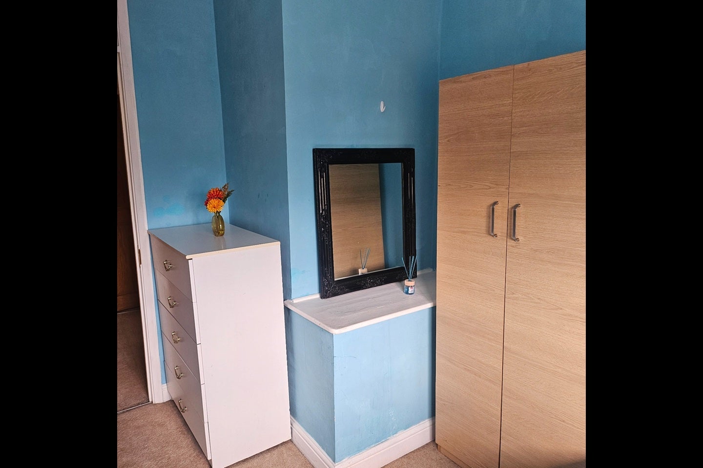 Room Hillier Way in Slough