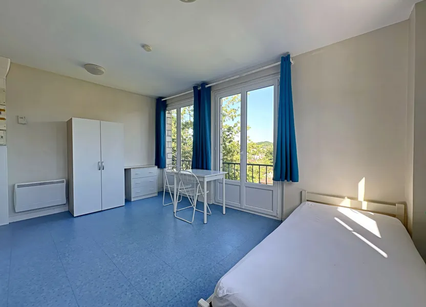 Chambre Rue de la Hacquinière à Bures-sur-Yvette
