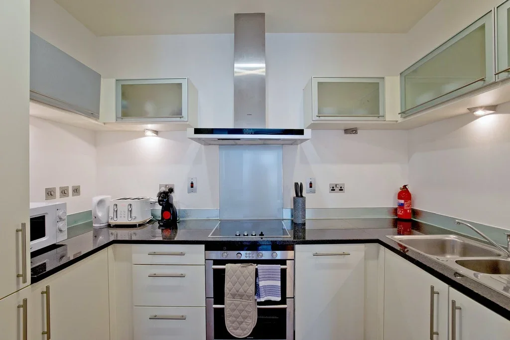 Flat South Quay Square in Greater London